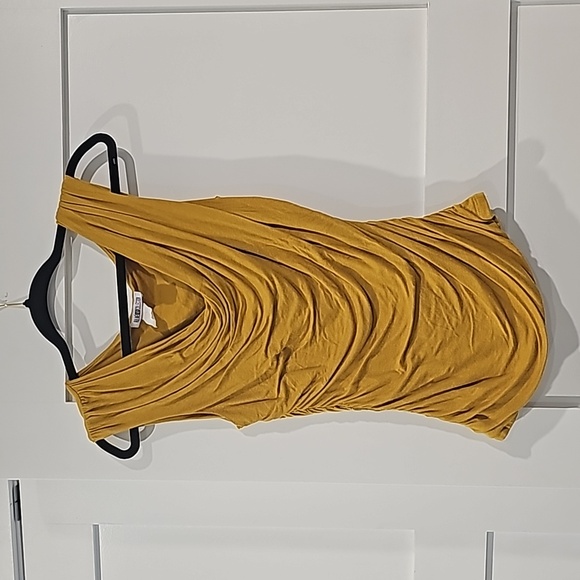 Ruline' Collection Tops - Ruling Collection Mustard Yellow stretch sleeveless top size Small sku153